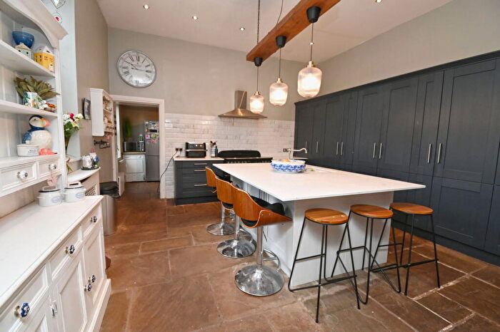 5 Bedroom Detached House For Sale In Lund Hill Lane, Royston, Barnsley, S71