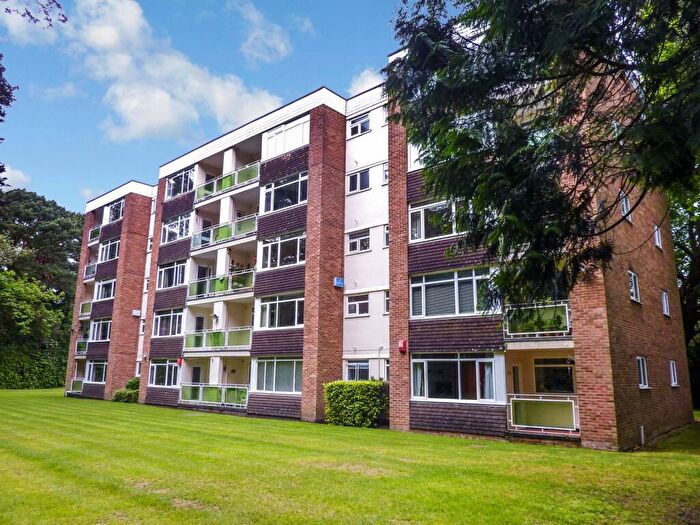 2 Bedroom Apartment For Sale In The Avenue, Branksome Park, BH13