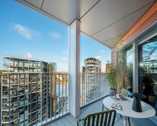 1 Bedroom Apartment To Rent In Nine Elms Lane, London, SW11