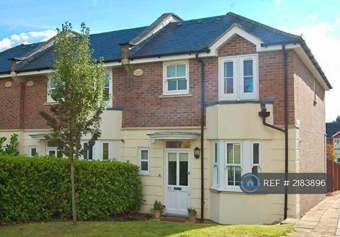 3 Bedroom End Of Terrace House To Rent In Chestnut Lane, Amersham, HP6