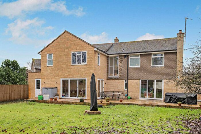 5 Bedroom Detached House For Sale In Ashton Keynes, SN6