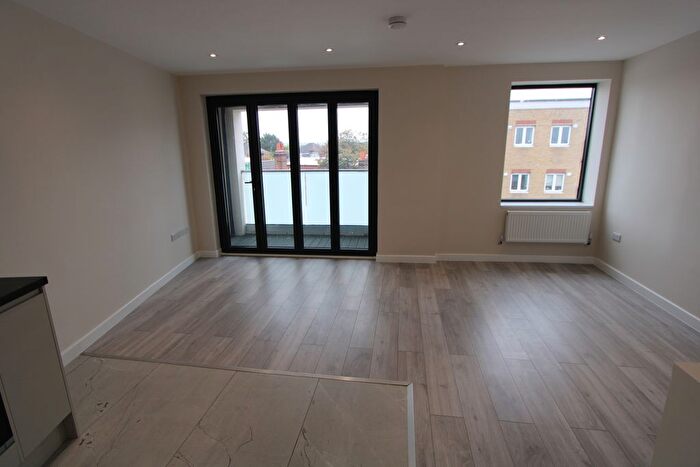 1 Bedroom Flat To Rent In London Road, Mitcham, CR4