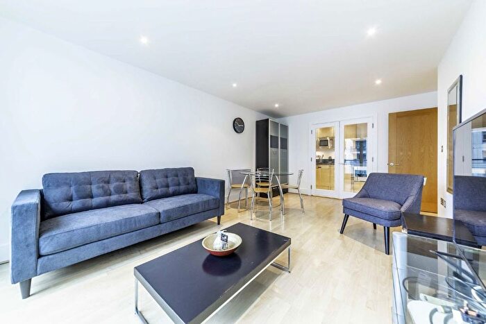 2 Bedroom Flat For Sale In Flagstaff House, London, SW8