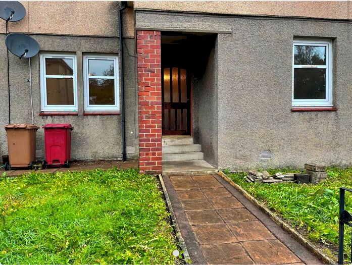 3 Bedroom Flat To Rent In Dryburgh Avenue, Denny, FK6