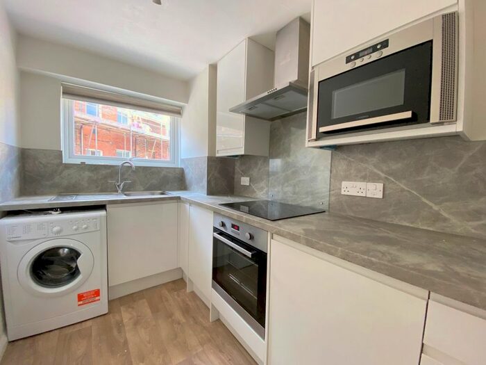 2 Bedroom Flat To Rent In Grosvenor Road, Tunbridge Wells, TN1
