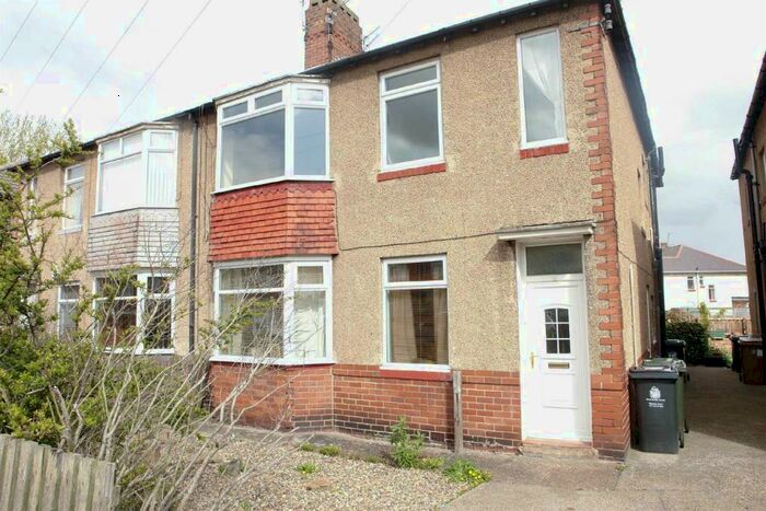 2 Bedroom Flat To Rent In Mitford Gardens, Wideopen, Newcastle Upon Tyne, NE13