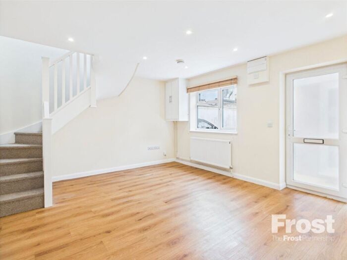 1 Bedroom Apartment To Rent In Station Road, Gerrards Cross, Buckinghamshire, SL9