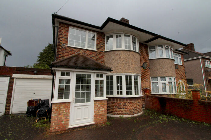 3 Bedroom Semi-Detached House To Rent In Scotsdale Road, Lee, SE12