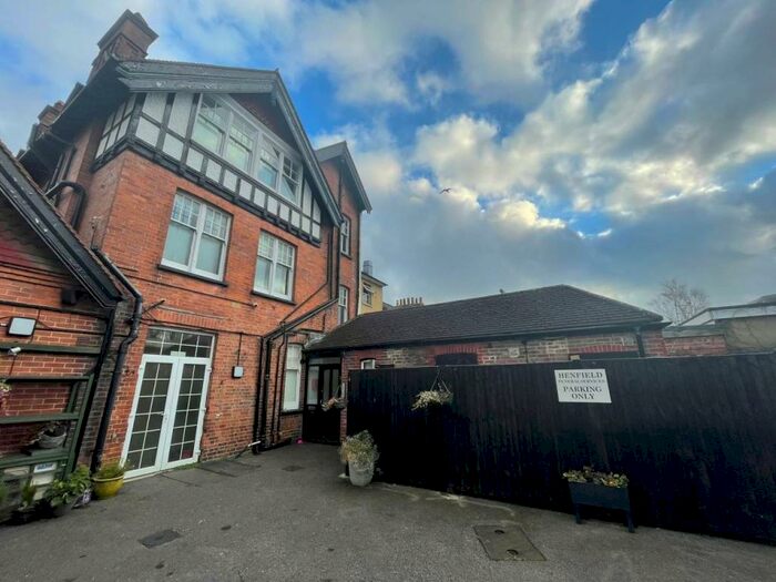 1 Bedroom Flat To Rent In The Old Bell, Henfield, West Sussex, BN5