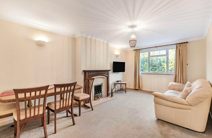 2 Bedroom Apartment To Rent In Maberley Road, Beckenham, BR3