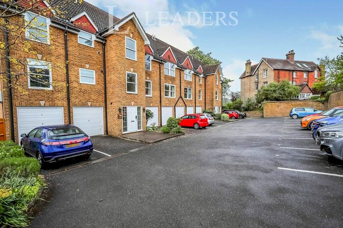 2 Bedroom Property To Rent In Old Station Way, Godalming, GU7