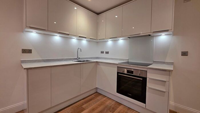 1 Bedroom Flat To Rent In New Road, Gravesend, DA11