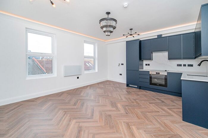 1 Bedroom Flat To Rent In Church Road, London, W3