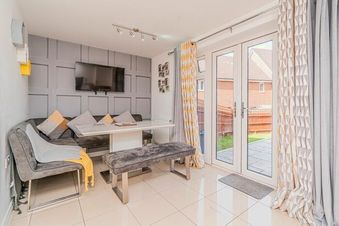4 Bedroom Terraced House To Rent In St. Lucia Crescent, Newton Leys, Milton Keynes, Buckinghamshire, MK3