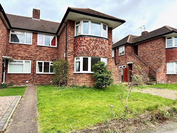 2 Bedroom Flat To Rent In Welbeck Close, Epsom, KT17