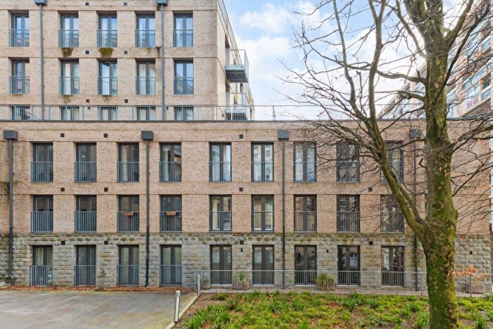 2 Bedroom Apartment To Rent In Flour House French Yard, BS1