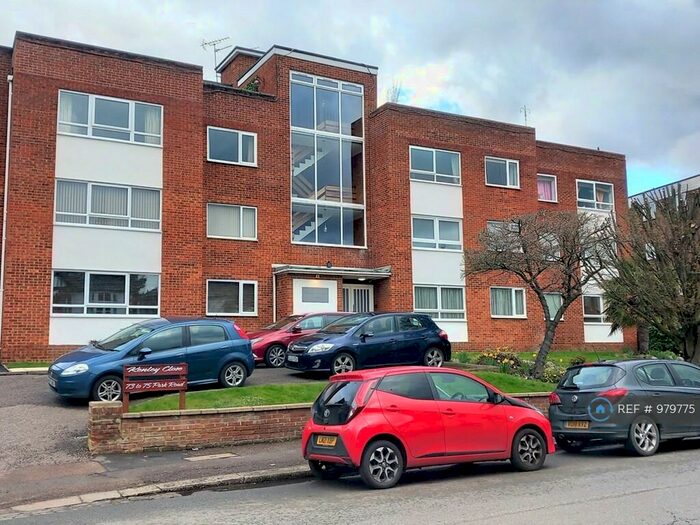 2 Bedroom Flat To Rent In Kenley Close, Barnet, EN4