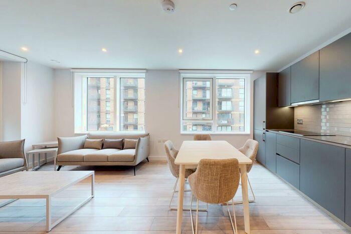 2 Bedroom Apartment To Rent In Park Central East, London, SE1