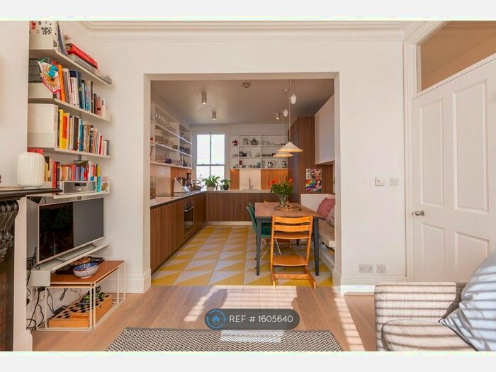 4 Bedroom Maisonette To Rent In Crescent Road, London, N22