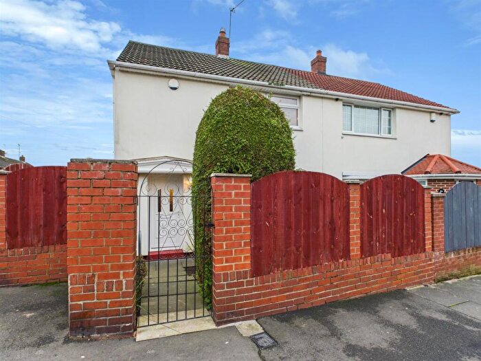 2 Bedroom Semi Detached House For Sale In Coverdale, Leam Lane, Gateshead, NE10