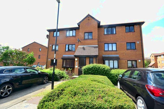 Studio To Rent In John Silkin Lane, London, SE8