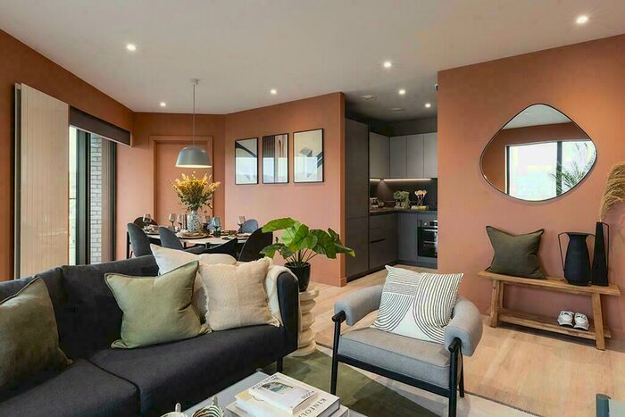 3 Bedroom Apartment To Rent In New England Street, BN1