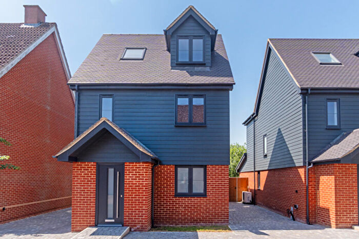 4 Bedroom Detached House For Sale In Clarke Close, Stansted, Essex, CM24