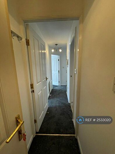 2 Bedroom Flat To Rent In Gogarloch Road, Edinburgh, EH12