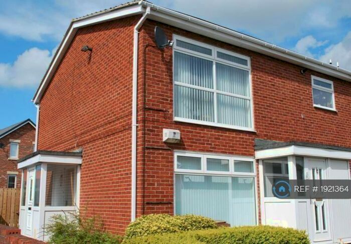2 Bedroom Flat To Rent In Augusta Court, Wallsend, NE28