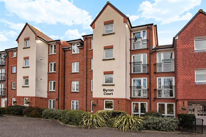 1 Bedroom Retirement Property For Sale In Stockbridge Road, Chichester, PO19