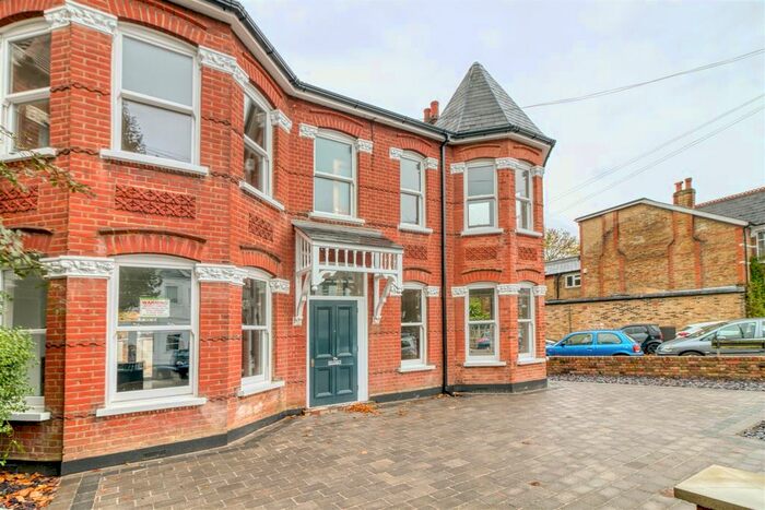 4 Bedroom Detached House To Rent In Palmerston Crescent, London, N13