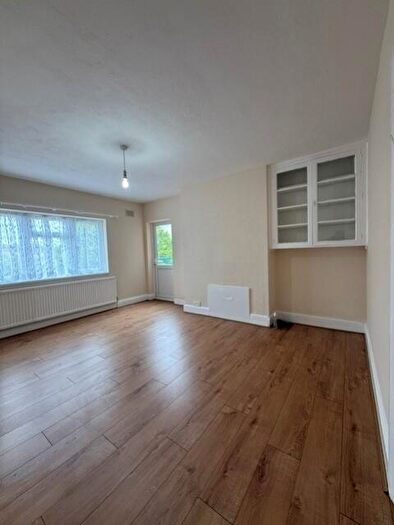3 Bedroom Flat To Rent In Elthorne Court, Kingsbury, NW9