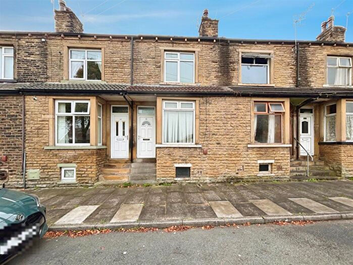 3 Bedroom Terraced House For Sale In Brompton Road, Bradford, BD4