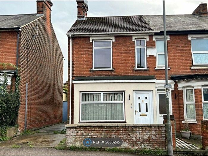 2 Bedroom Semi-detached House To Rent In Foxhall Road, Ipswich, IP3