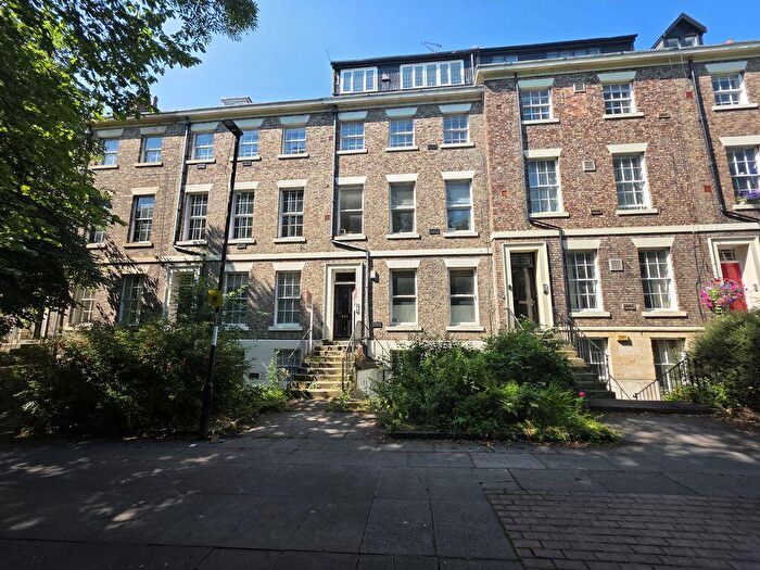 2 Bedroom Flat For Sale In Victoria Square, Jesmond, Newcastle Upon Tyne, NE2