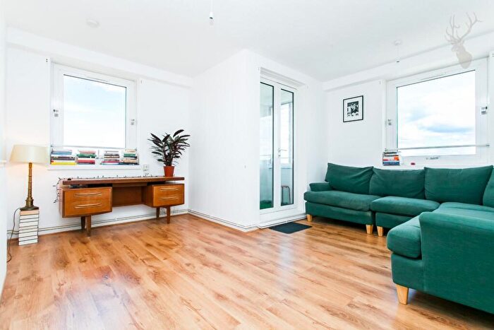 2 Bedroom Flat To Rent In Mace Street, Bethnal Green, E2