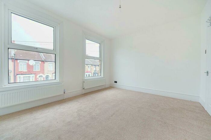 3 Bedroom Terraced House To Rent In Henley Road, , Edmonton, London, N18