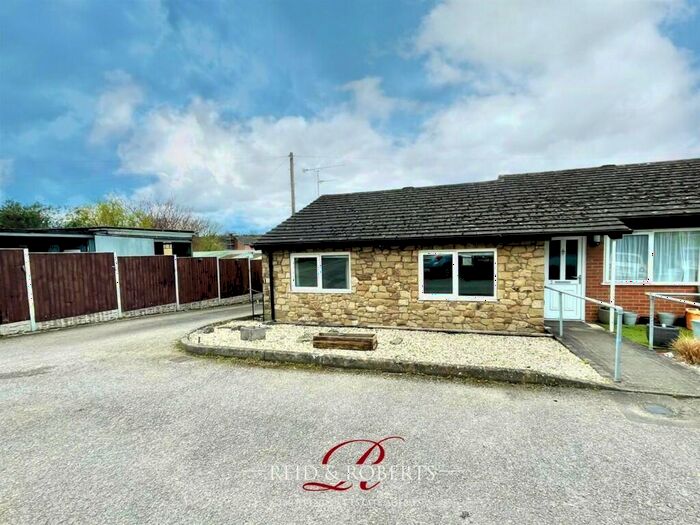 2 Bedroom Semi-Detached Bungalow To Rent In Rhos Y Wern, Rhos Street, Ruthin, Denbighshire, LL15