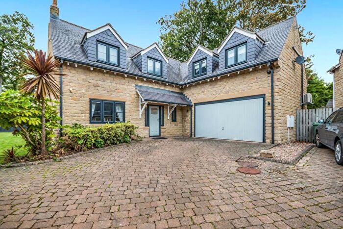 4 Bedroom Detached House For Sale In Stone Croft Court, Oulton, Leeds, West Yorkshire, LS26