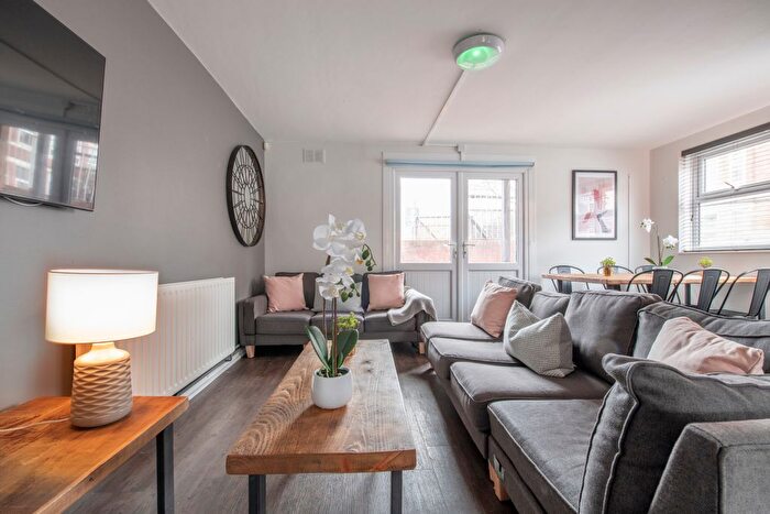 7 Bedroom Flat To Rent In Church Street, Nottingham, NG7