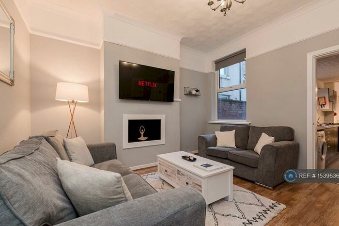 6 Bedroom Terraced House To Rent In Jubilee Drive, Liverpool, L7