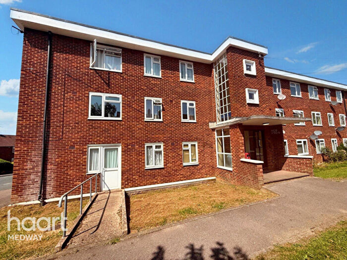 2 Bedroom Apartment For Sale In Middle Street, Gillingham, ME7