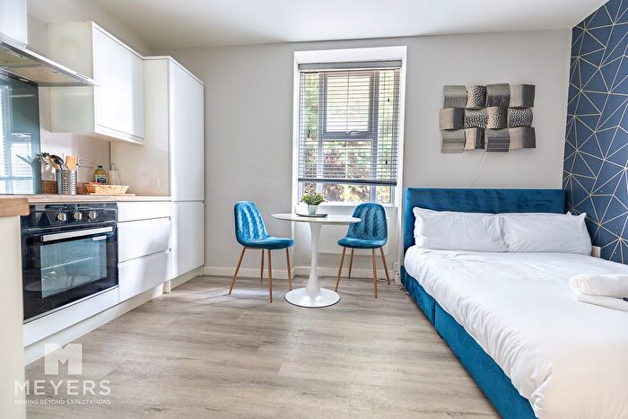 1 Bedroom Flat For Sale In Wootton Gardens, Bournemouth, BH1