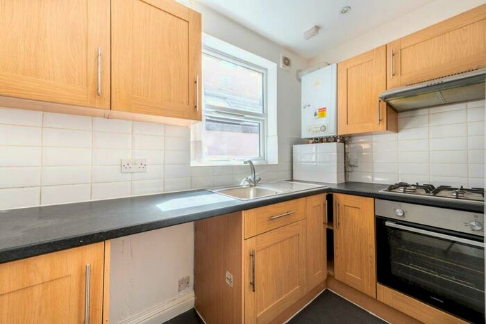 2 Bedroom Flat To Rent In Oldfield Road, Harlesden, London, NW10