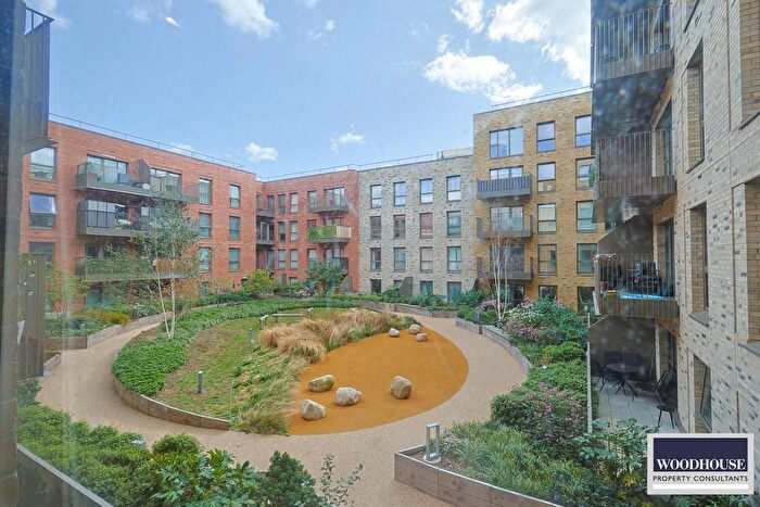 2 Bedroom Flat For Sale In Sir John Cohen Court, Lea Valley View North, Cheshunt, EN8