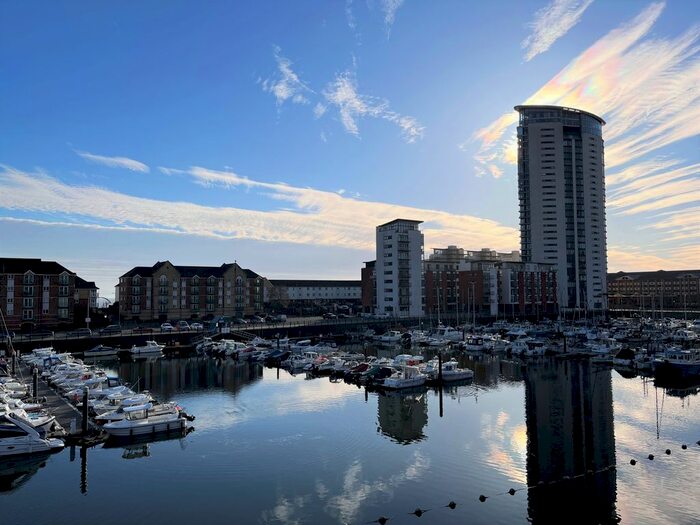 2 Bedroom Flat To Rent In Squire Court, Victoria Quay, Maritime Quarter, SA1