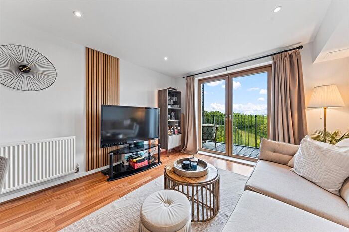 2 Bedroom Flat For Sale In Dalgin Place, Campbell Park, Milton Keynes, MK9