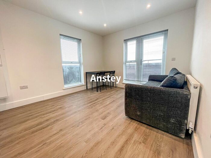 2 Bedroom Flat To Rent In Portswood Road, Southampton, SO17