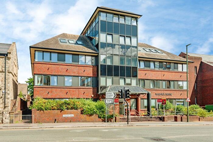 1 Bedroom Apartment For Sale In Station Road, Redhill, RH1