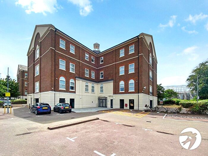 1 Bedroom Flat To Rent In Quayside, Chatham Maritime, Chatham, Kent, ME4